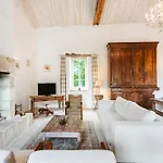 Logis La Tour - Orangerie بيت للعطل
