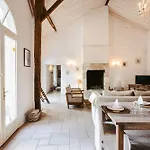 Logis La Tour - Orangerie بيت للعطل Saint-Laurent-de-la-Salle