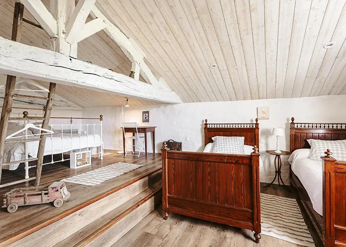 Logis La Tour - Orangerie * Saint-Laurent-de-la-Salle