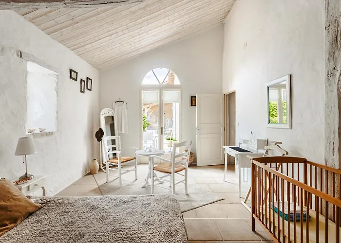 Logis La Tour - Orangerie 펜션 Saint-Laurent-de-la-Salle